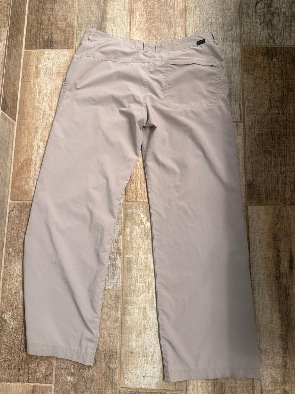 Patagonia Pants Womens 12 Grey Inter-Continental Outdoor Hiking Casual Preppy - Picture 12 of 12